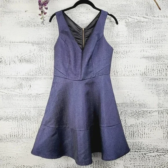 Express Fit and Flare Cocktail Nightdress Metallic Jacquard Dress NWOT Sz 6 - Picture 2 of 11